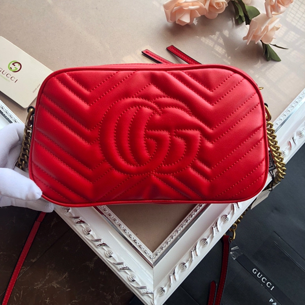 激安グッチバッグコピー背面デザイン